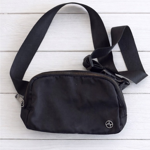 Pander waist pack bag, black crossbody, funny pack travel bag - Picture 2 of 4